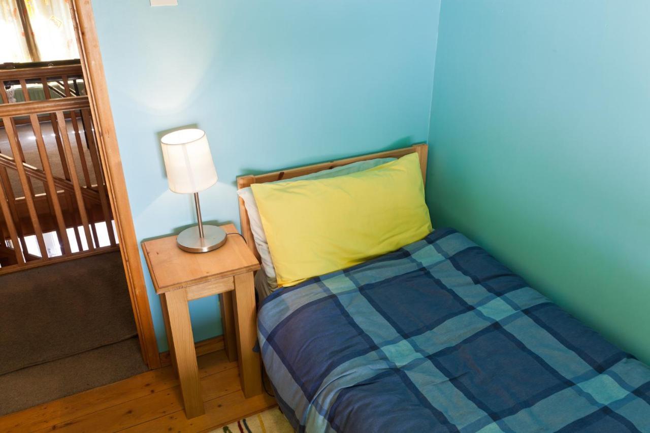 1 Tan Yr Eglwys Barn Cottage Pontardawe 外观 照片
