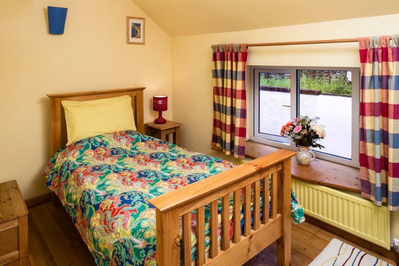 1 Tan Yr Eglwys Barn Cottage Pontardawe 外观 照片